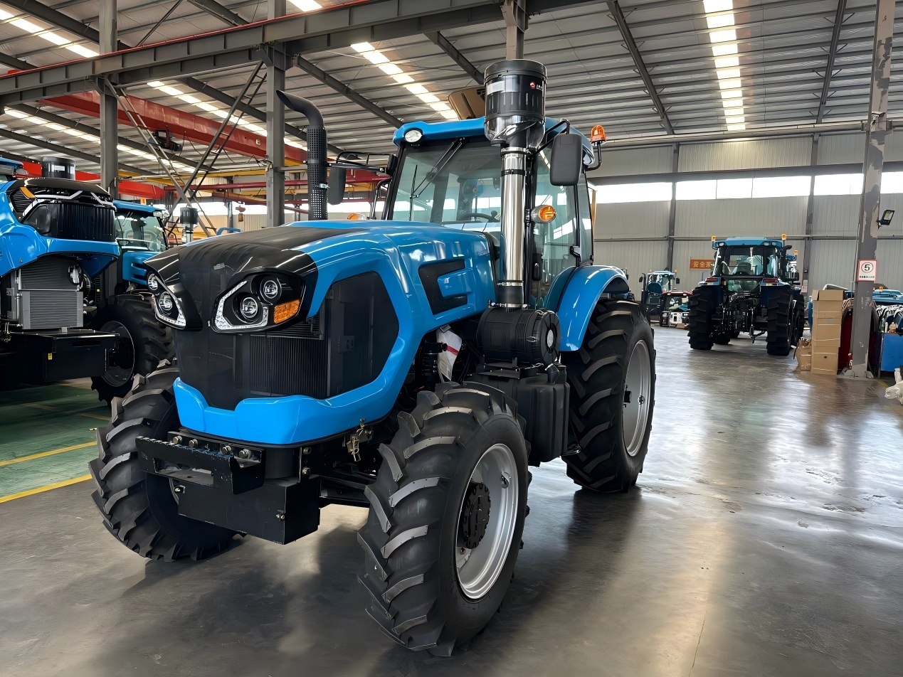 चिनियाँ उच्च-अश्वशक्ति ट्र्याक्टरहरू अफ्रिकामा ठूला-ठूला खेतीका लागि मुख्य शक्ति बन्छन्